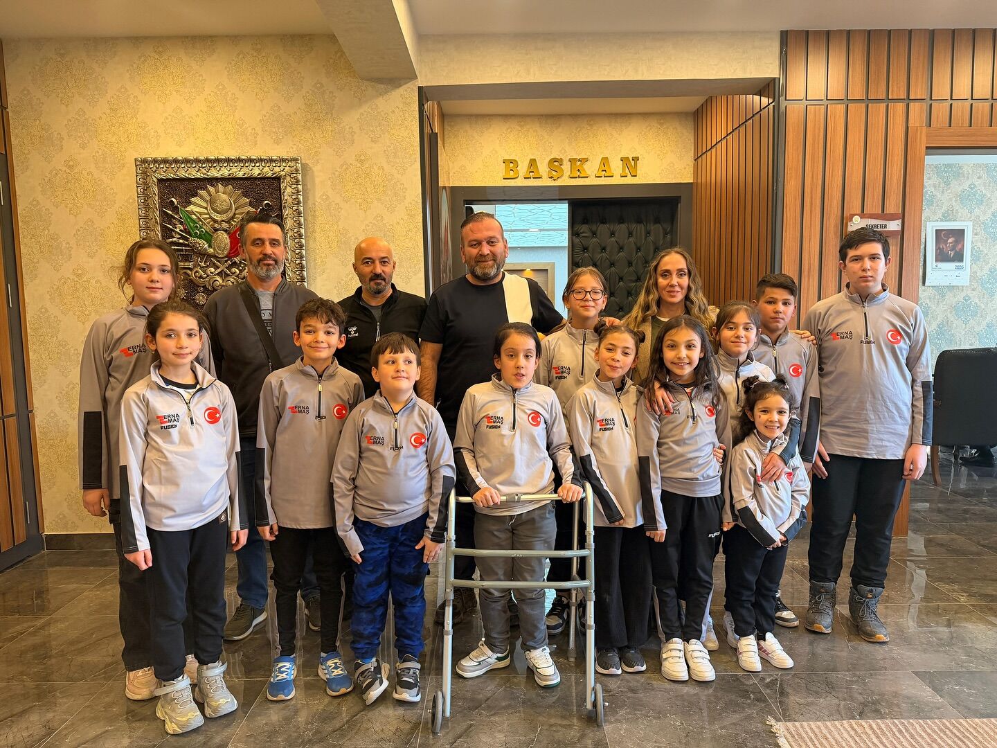 Şabanözü'nde badminton sporcularından Belediye Başkanı Özcan'a ziyaret