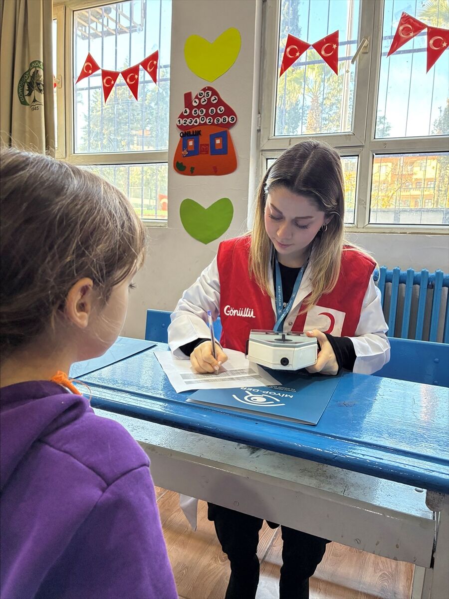 Hatay'da çocuklara yönelik göz sağlığı taraması yapıldı