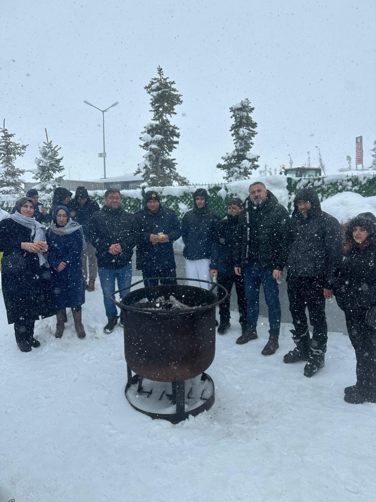 Sivas'ta şehit ve gazi çocukları Yıldız Dağı'nda eğlendi