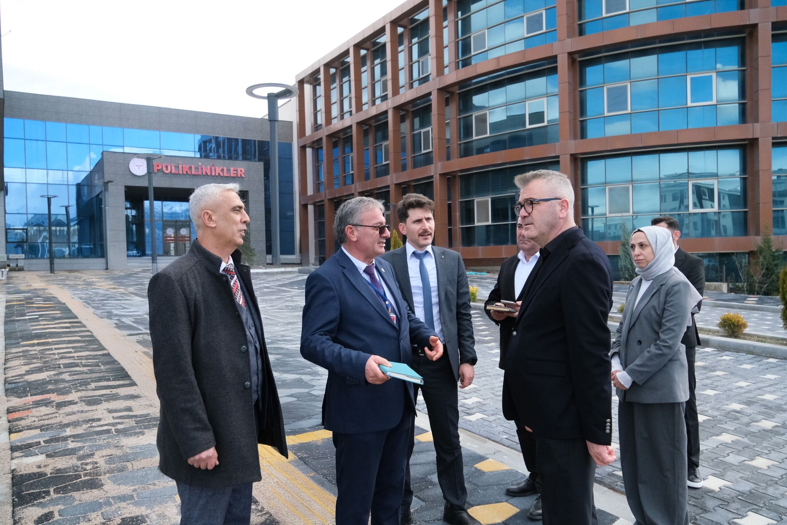 Seydişehir Belediye Başkanı Ustaoğlu yeni hastane binasında incelemelerde bulundu