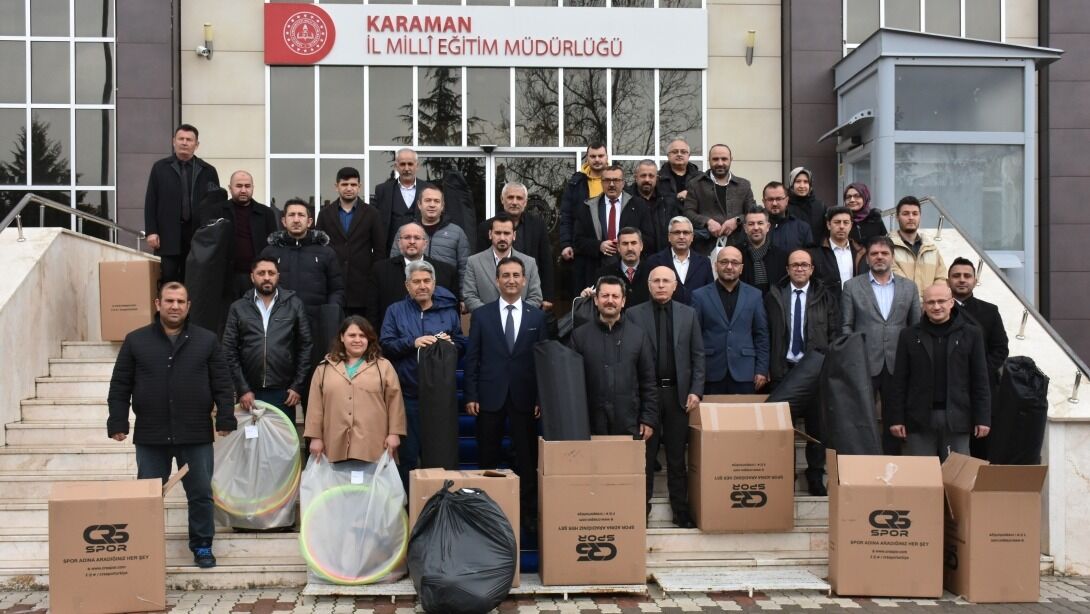 Karaman'da okullara spor malzemesi desteği