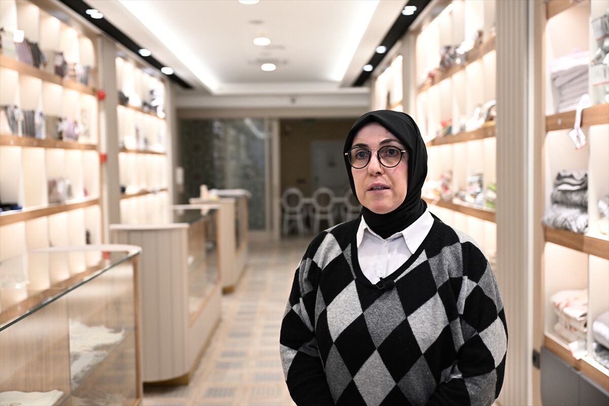 Depremde iş yeri yıkılan usta öğretici, TDV'nin 'İyilik Atölyesi'nde mesleğine döndü