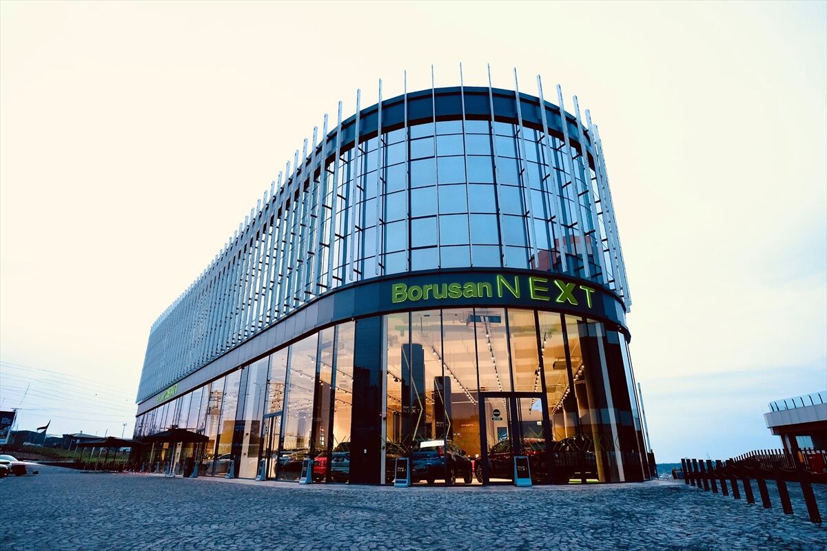 Borusan Next 13. showroom'unu İstanbul Avcılar'da hizmete açtı
