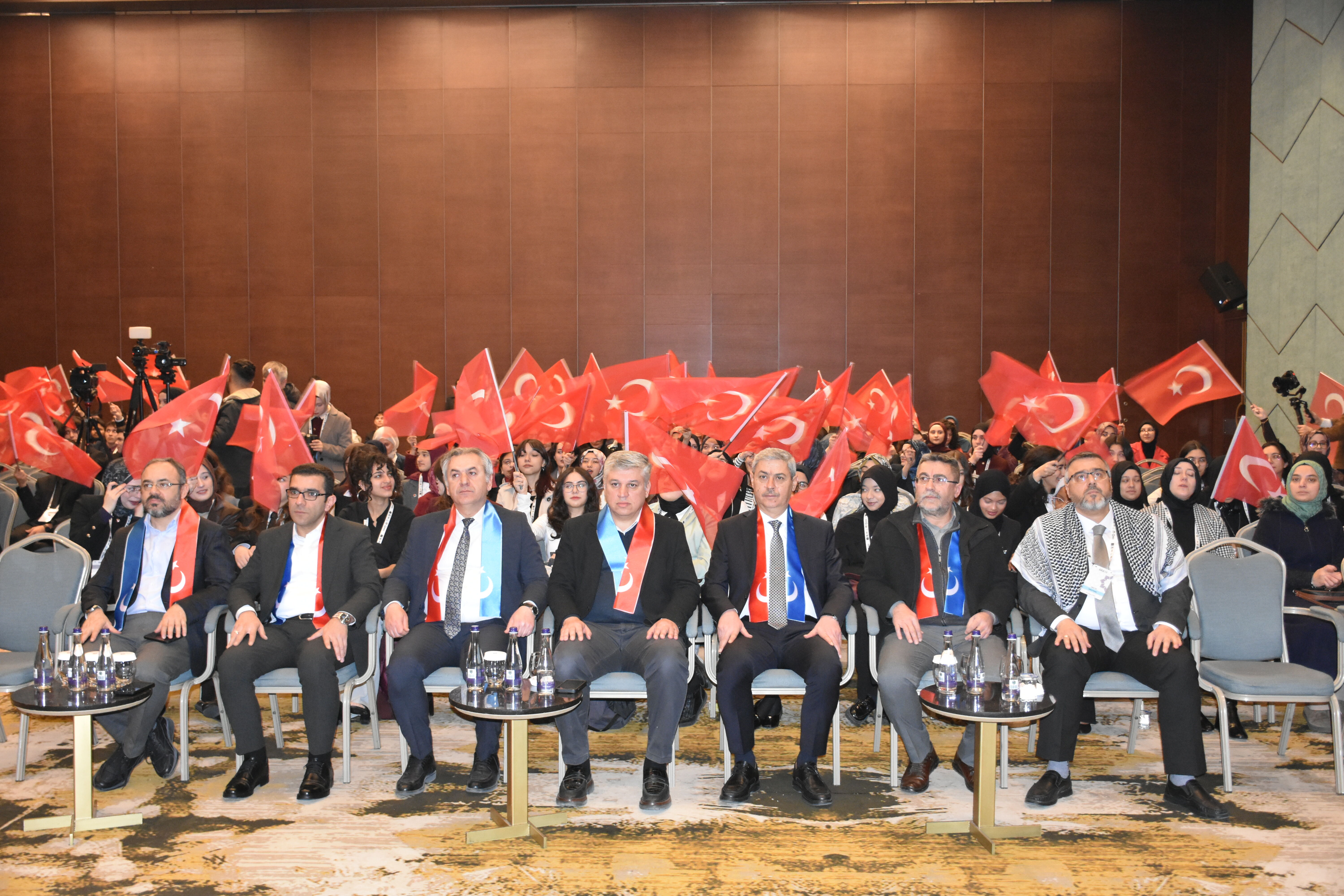 Konya'da 'Uluslararası Gençlik Diplomasisi Konferansı' düzenlendi