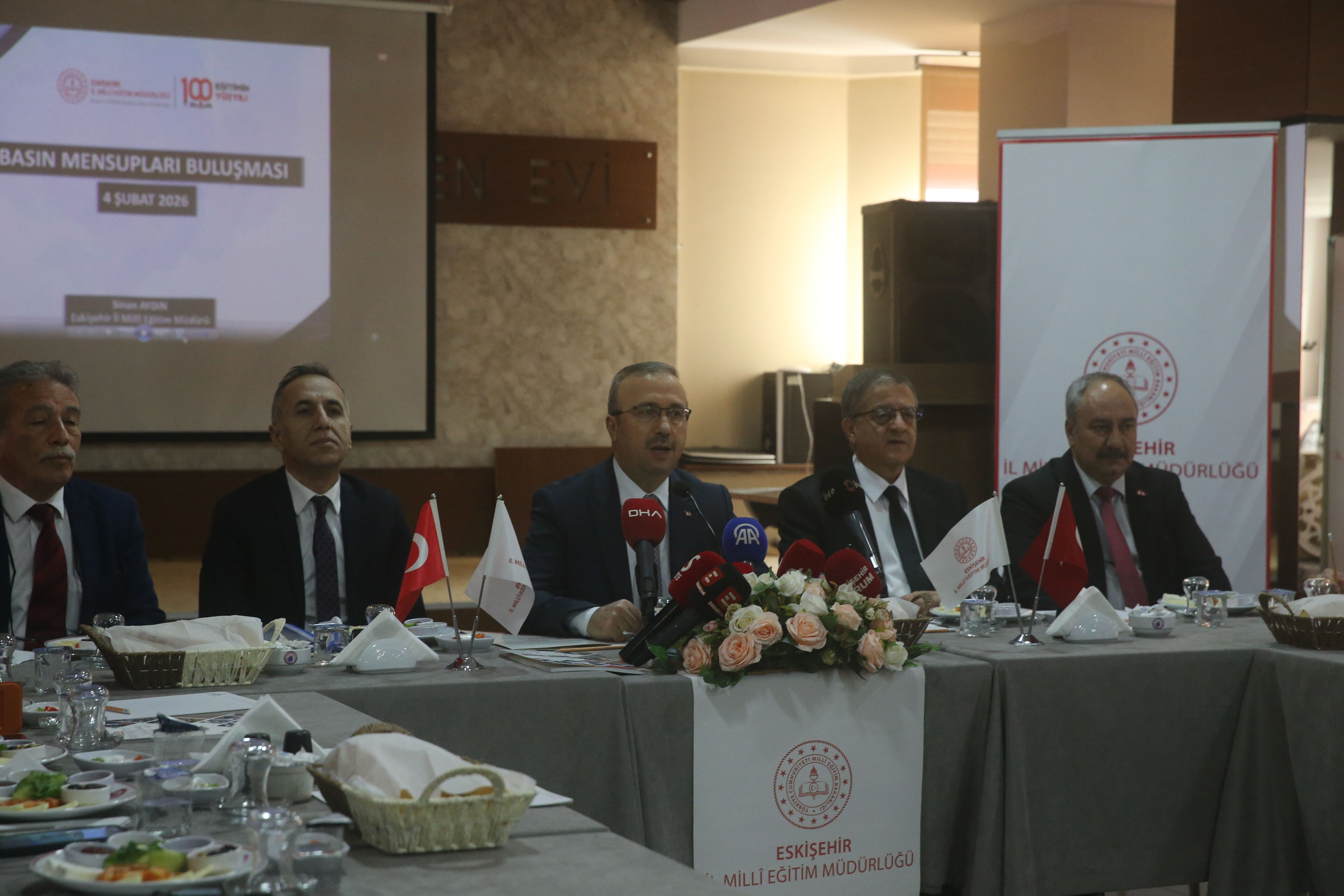 Eskişehir İl Milli Eğitim Müdürü Aydın, gazetecilerle bir araya geldi