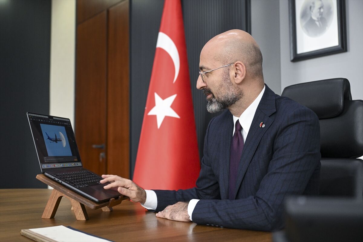Türkiye Maarif Vakfı Başkanı Özdil, AA'nın 'Yılın Kareleri' oylamasına katıldı