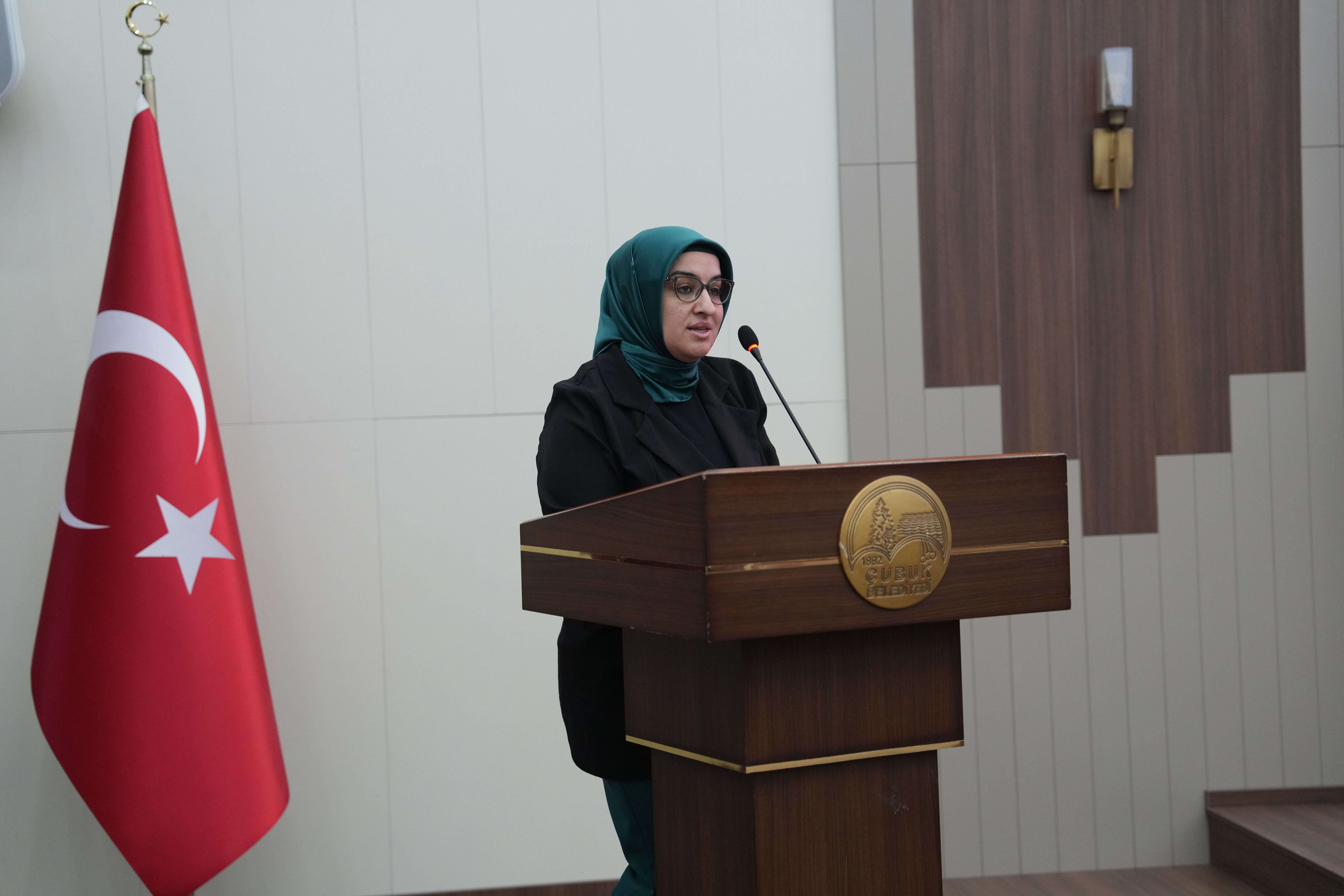 Çubuk'ta bağımlılıkla mücadele semineri düzenlendi