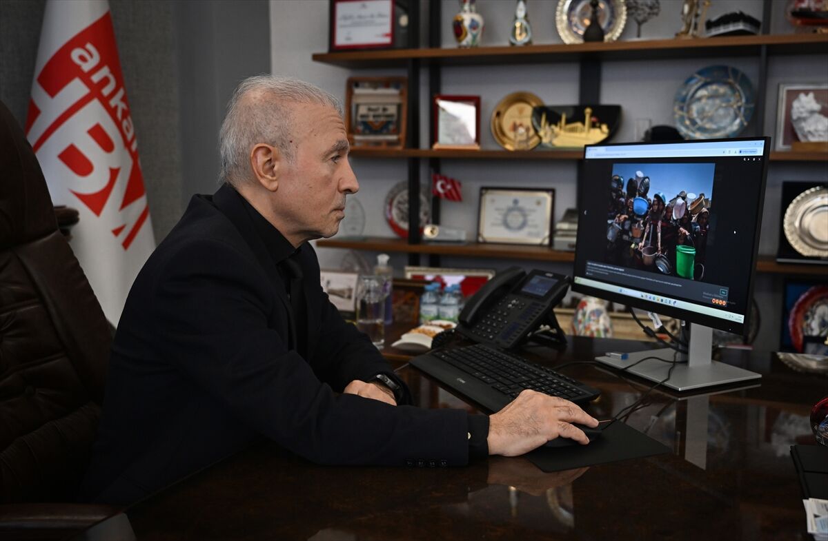 Ankara Hacı Bayram Veli Üniversitesi Rektörü Bostancı, AA'nın 'Yılın Kareleri' oylamasına katıldı