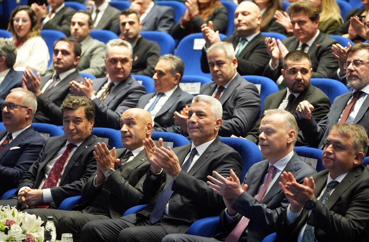Ticaret Bakanı Ömer Bolat, ocak ayı dış ticaret verilerini açıkladı: (1)