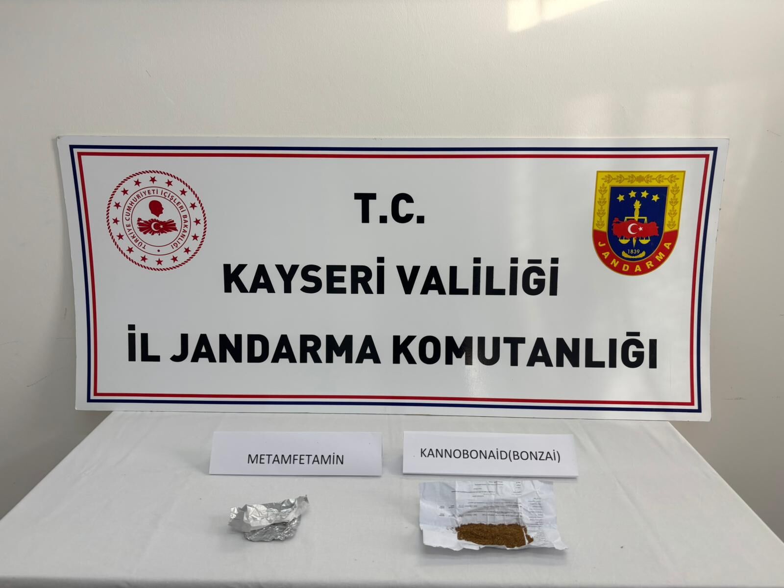 Kayseri'de uyuşturucu operasyonunda 2 zanlı yakalandı