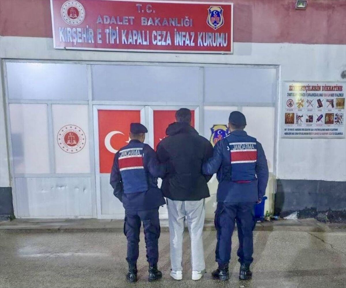 Kırşehir'de kişisel verileri ele geçirdikleri iddiasıyla 3 zanlı tutuklandı