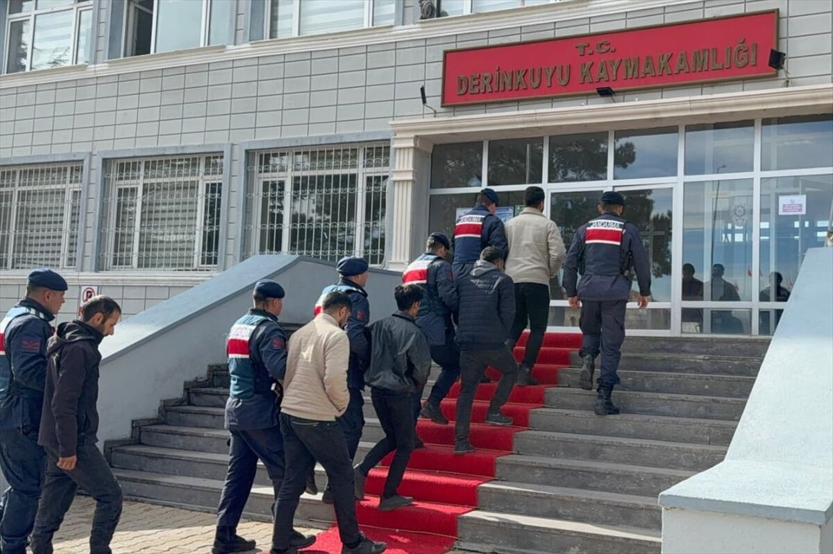 Nevşehir'de göçmen kaçakçılığı iddiasıyla yakalanan 4 zanlı tutuklandı