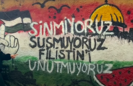 AK Parti Gençlik ve Kadın Kollarından Anlamlı Graffiti: Filistin’i Unutmadık!