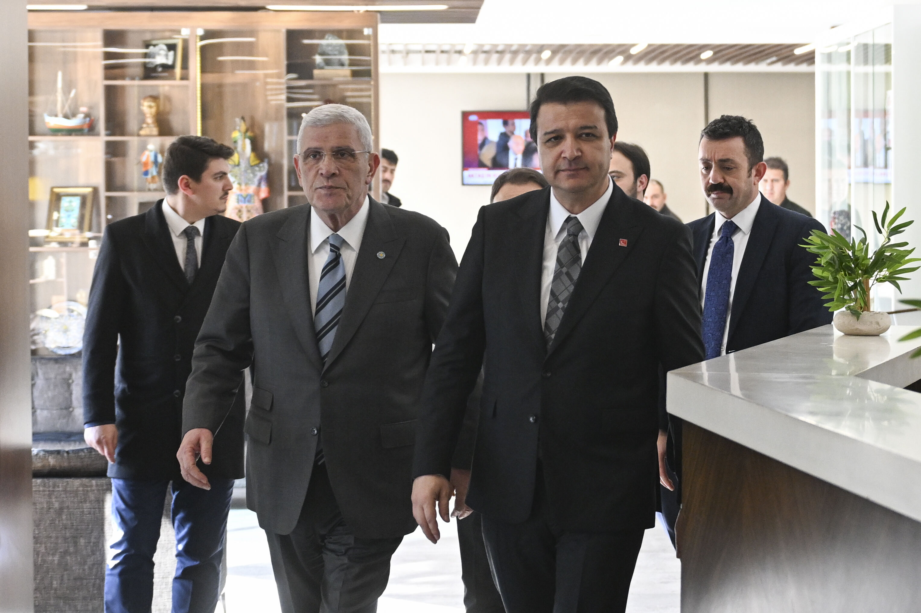 Saadet Partisi Genel Başkanı Arıkan, İYİ Parti Genel Başkanı Dervişoğlu'nu ziyaret etti