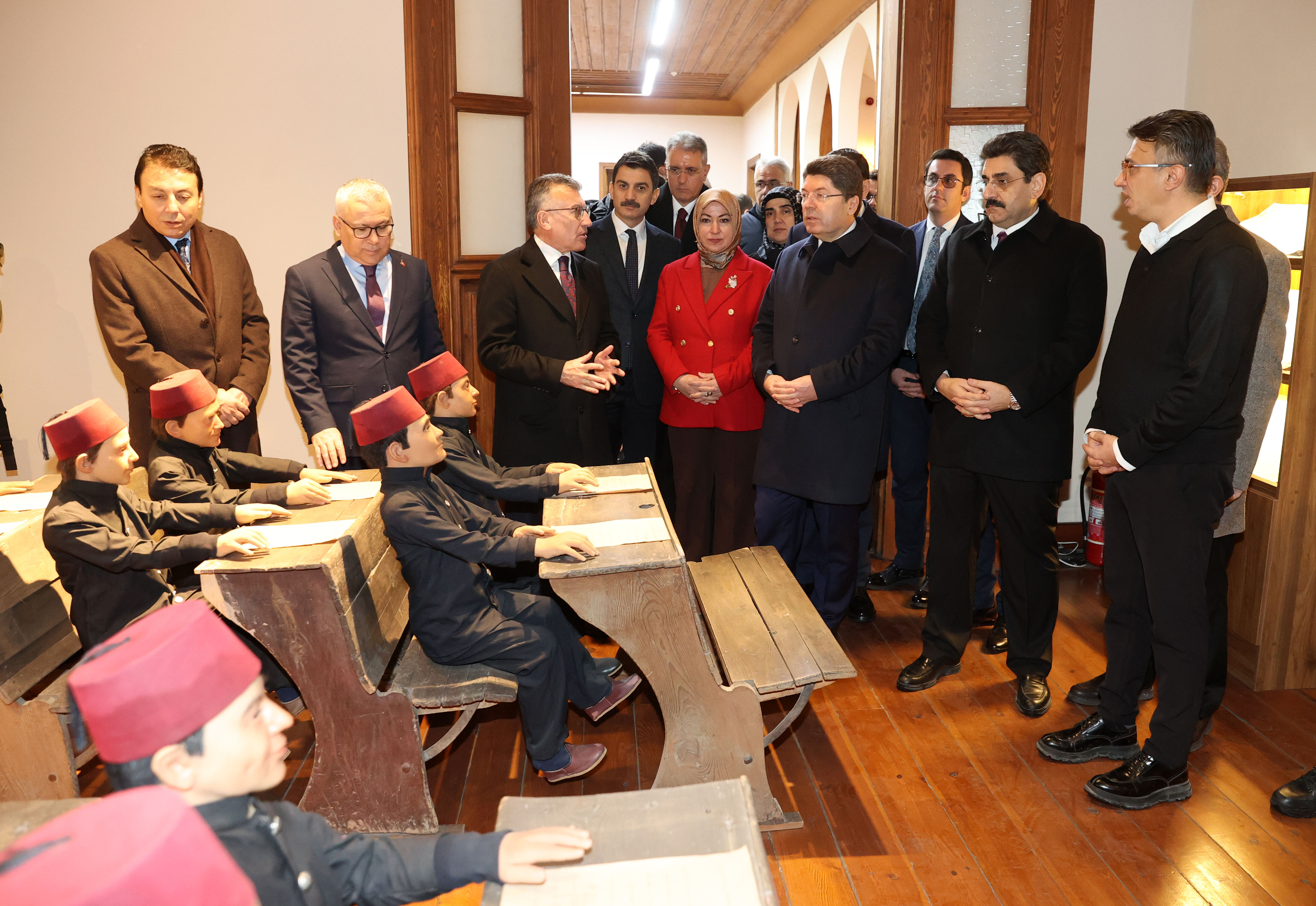 Adalet Bakanı Tunç, Sivas'ta ziyaretlerde bulundu