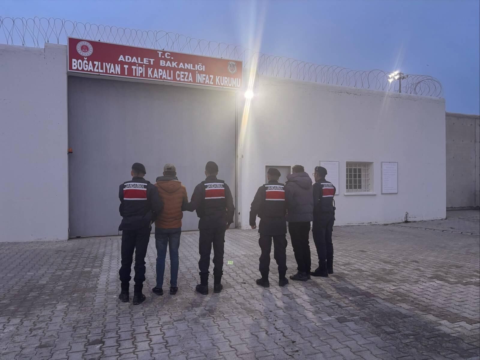 Yozgat'ta uyuşturucu operasyonunda 2 zanlı tutuklandı