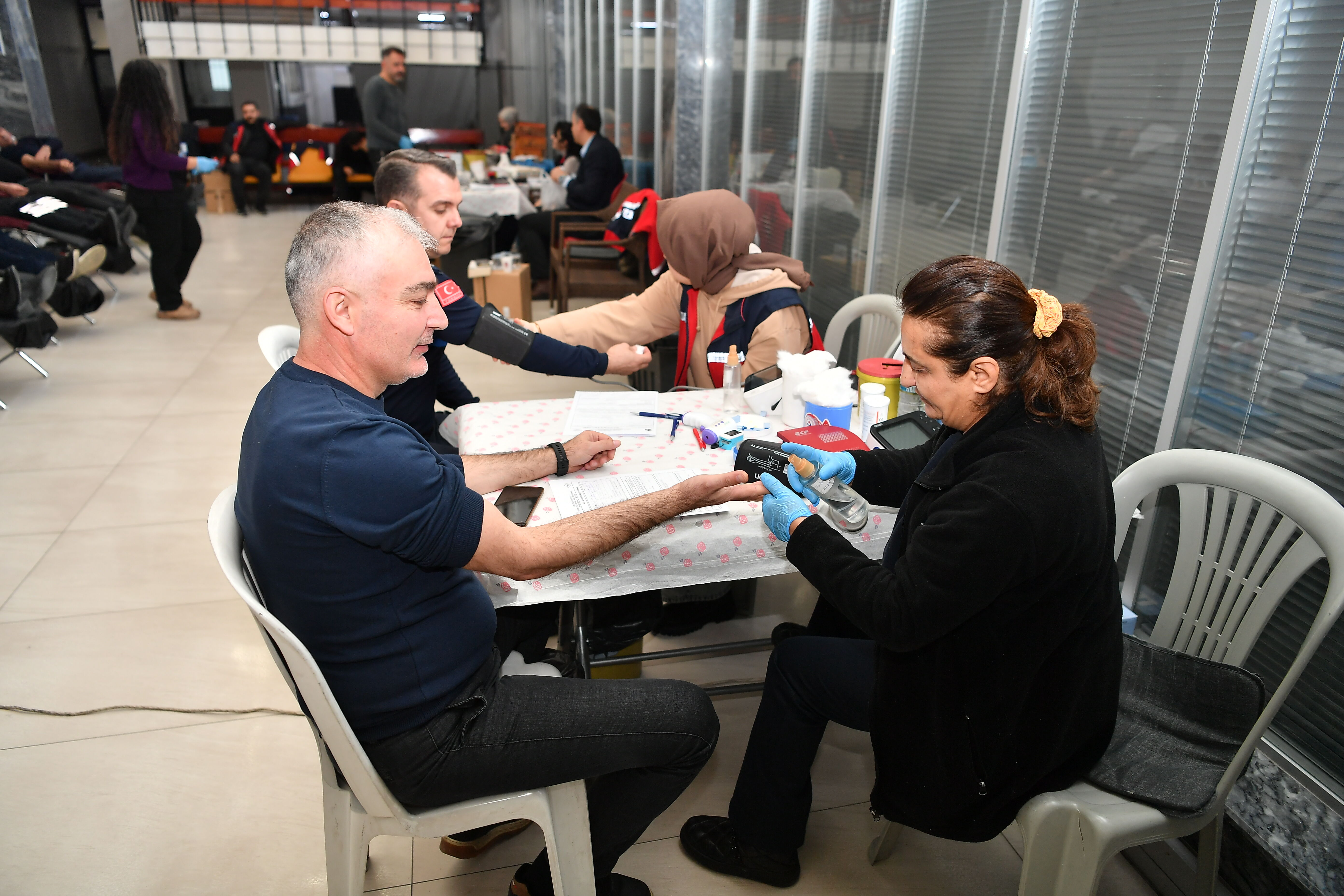 Kayseri Büyükşehir Belediyesi personeli, kan bağışı kampanyasına destek oldu