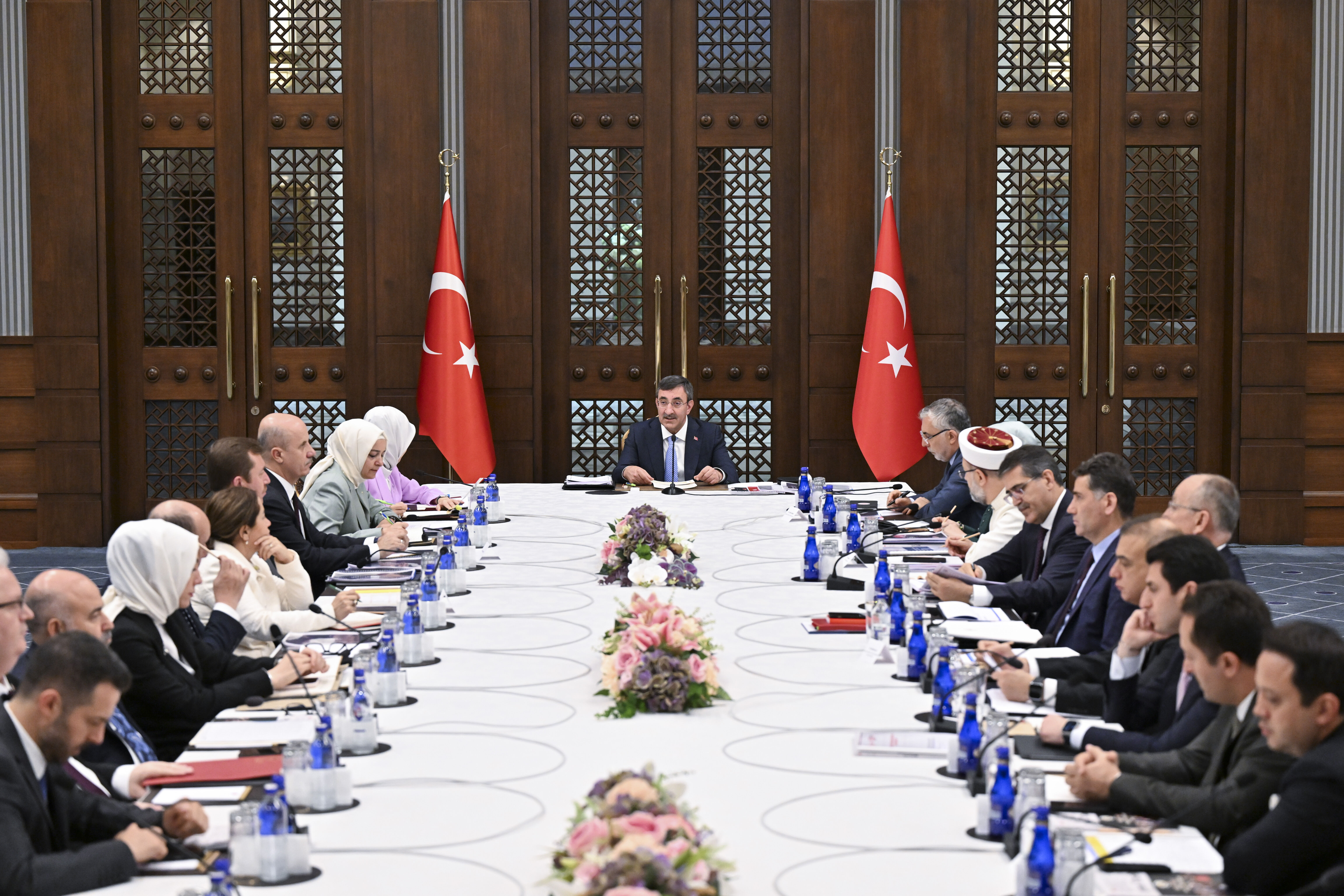 Cumhurbaşkanı Yardımcısı Yılmaz, Nüfus Politikaları Kurulu Toplantısı'nda konuştu: