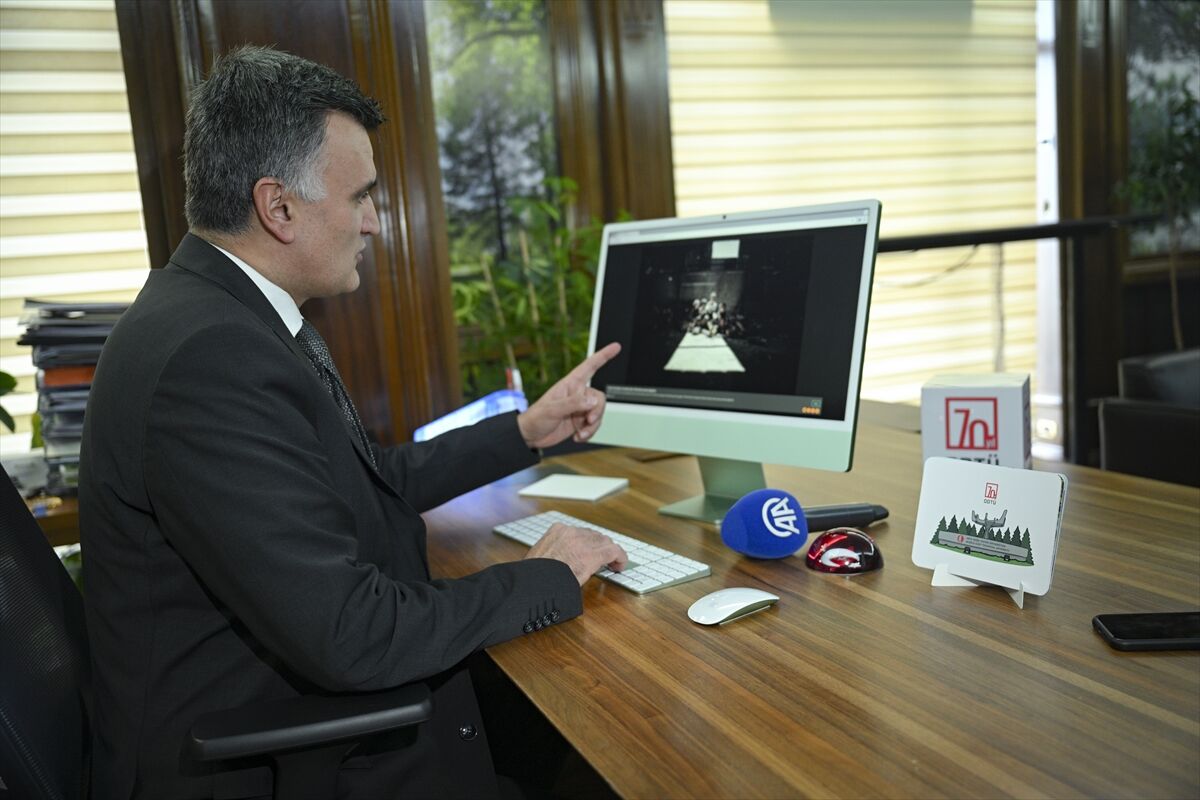 ODTÜ Rektörü Prof. Dr. Yozgatlıgil, AA'nın 'Yılın Kareleri' oylamasına katıldı