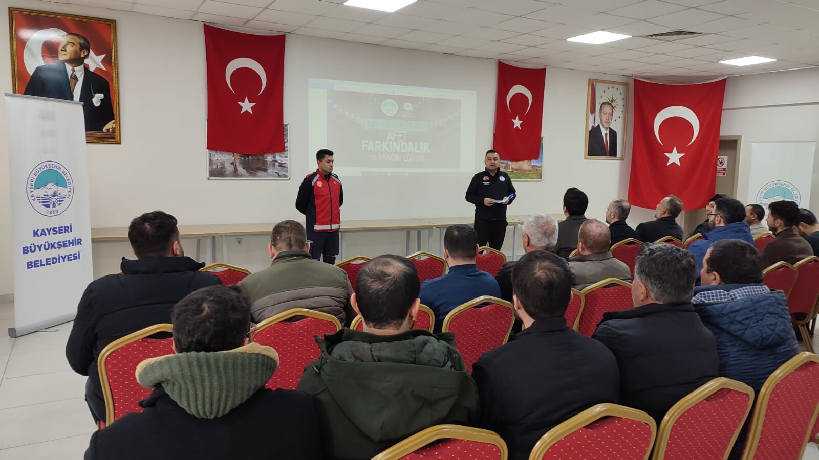 Sarıoğlan ilçesinde 'Afet Farkındalık ve Yangın Söndürme Eğitimi' verildi