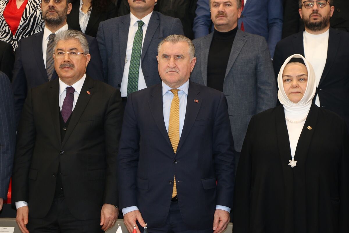 Gençlik ve Spor Bakanı Bak, Eskişehir'de spor salonu açılışında konuştu: