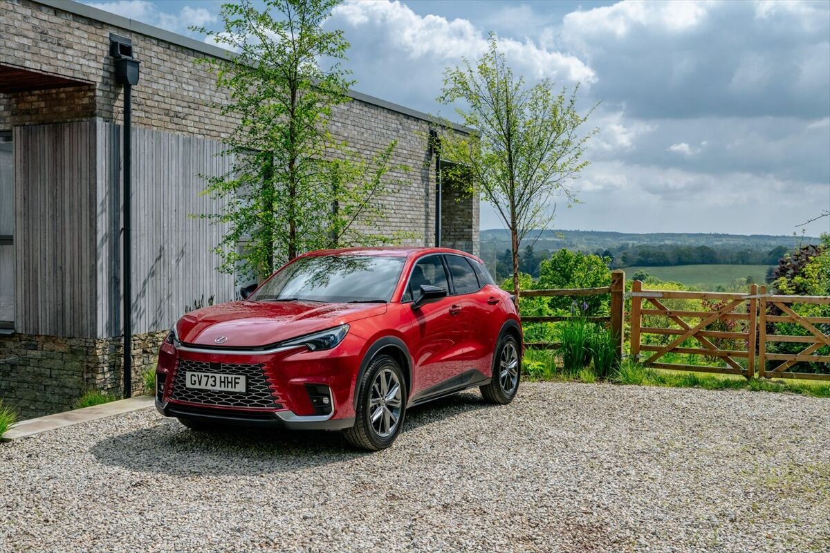 Lexus LBX 'En İyi Kabine Sahip Küçük SUV' seçildi