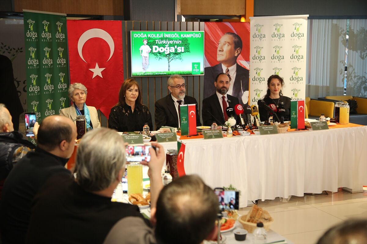 Doğa Koleji yönetimi İnegöl'de eğitim vizyonunu paylaştı