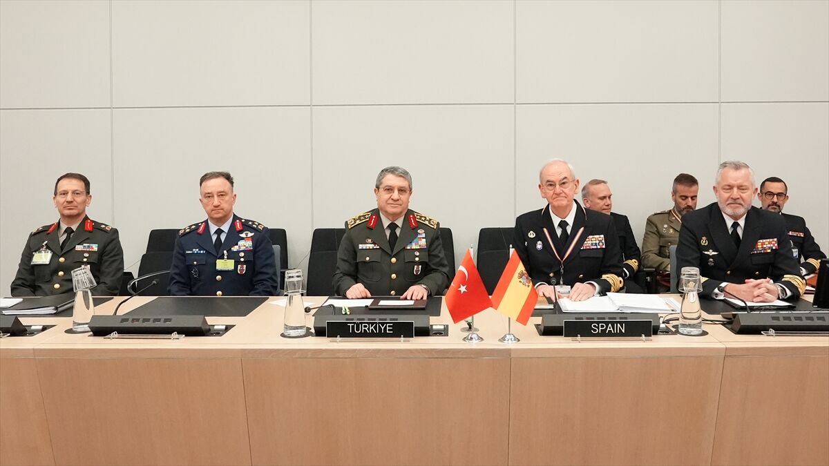 Genelkurmay Başkanı Orgeneral Bayraktaroğlu, Birleşik Krallık, İspanya ve İtalya Genelkurmay Başkanları ile görüştü
