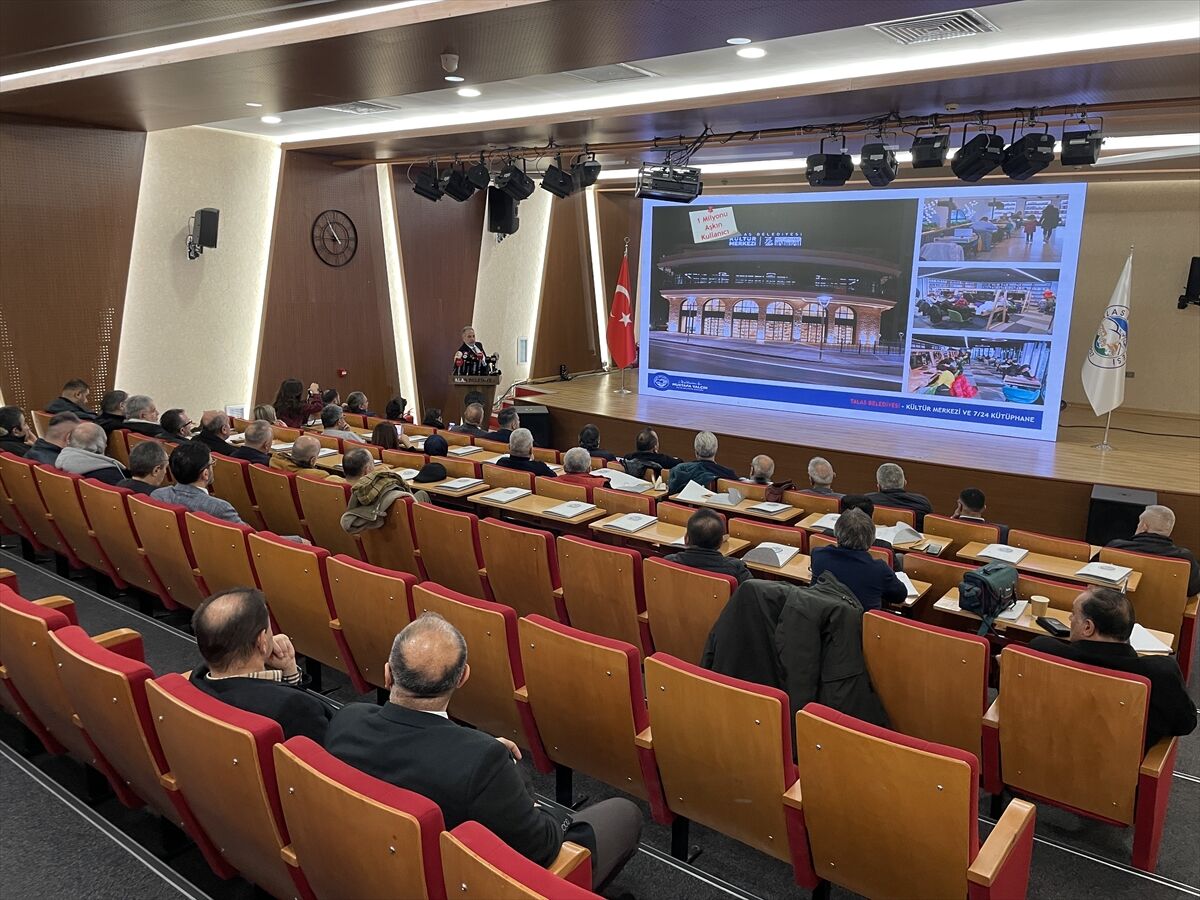 Talas Belediye Başkanı Yalçın, basın mensuplarıyla bir araya geldi