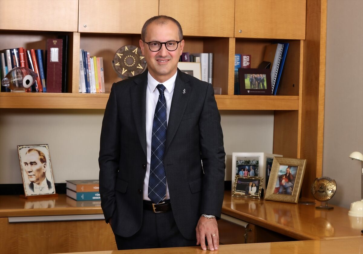 İş Bankası yeni sadakat programı İş Black'i hayata geçirdi