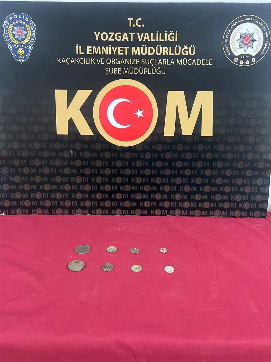 Yozgat'ta tarihi eser niteliğinde 8 sikke ele geçirildi