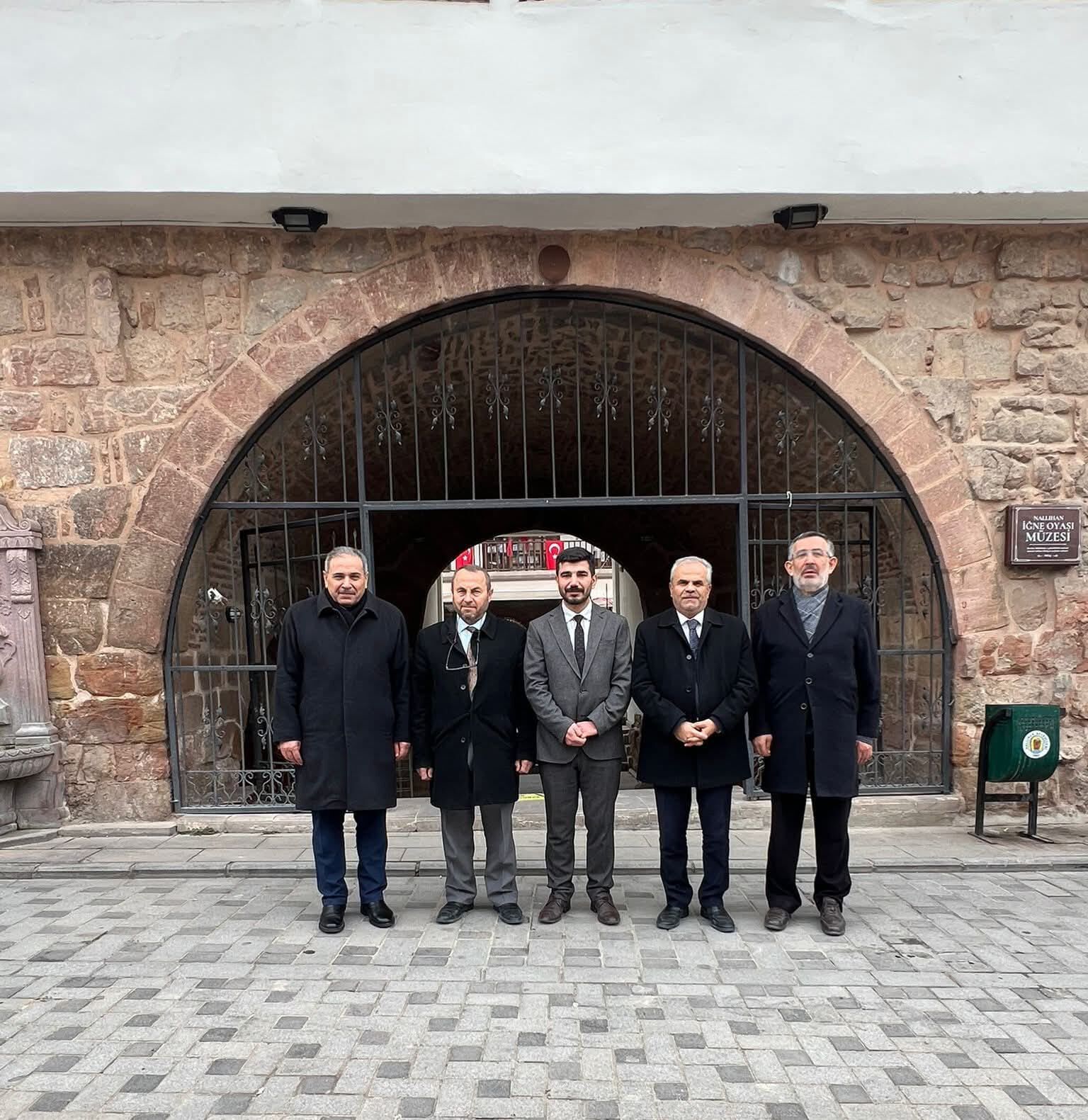 Nallıhan Müftüsü Aydın, Tapduk Emre'nin türbesini ziyaret etti