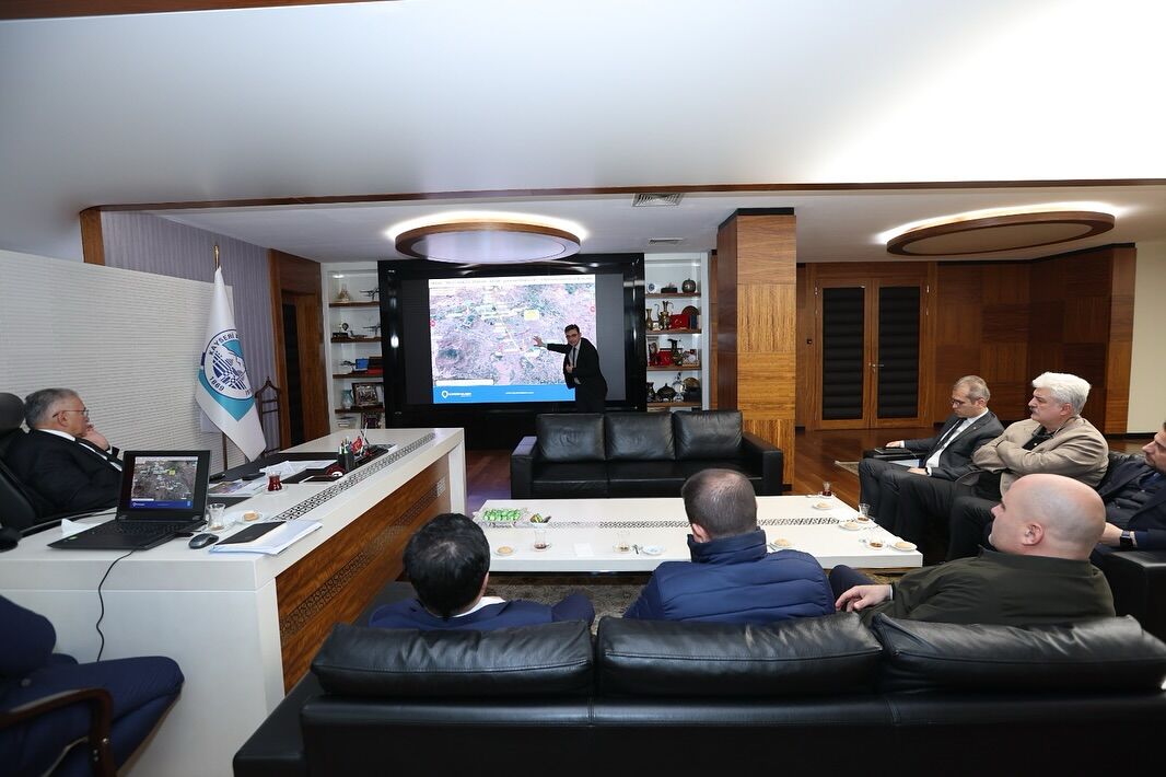 Ulaştırma ve Altyapı Bakanlığı Altyapı Yatırımları Genel Müdürü Eyigün, Büyükkılıç'ı ziyaret etti