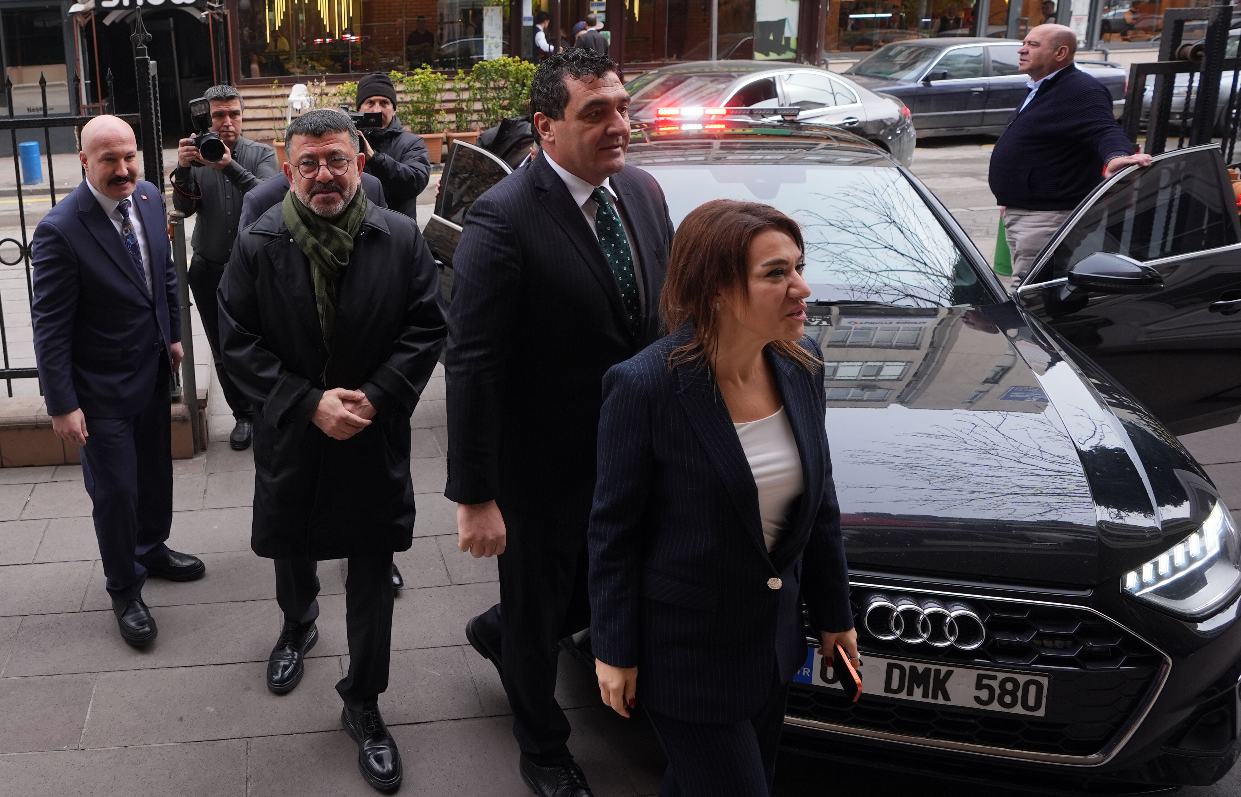 CHP Genel Başkan Yardımcısı Karasu, TÜRK-İŞ Genel Başkanı Ergün Atalay'ı ziyaret etti