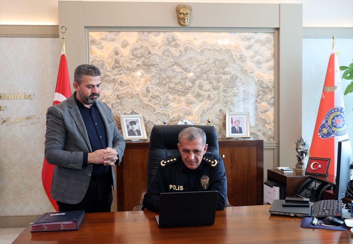 Sivas Emniyet Müdürü Alaağaçlı, AA'nın 'Yılın Kareleri' oylamasına katıldı
