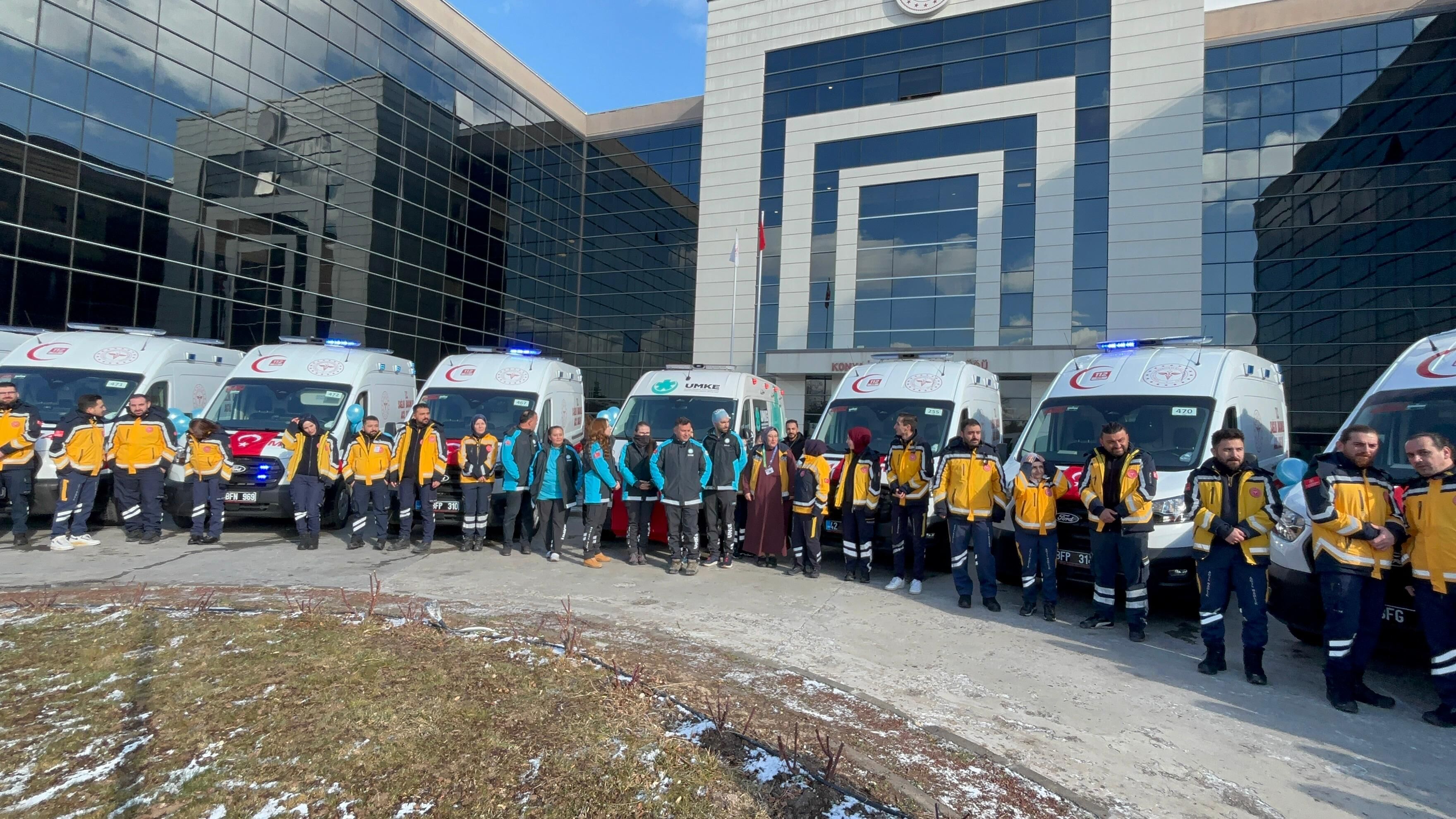 Konya'da 13 ambulans ve 1 UMKE aracı hizmete alındı