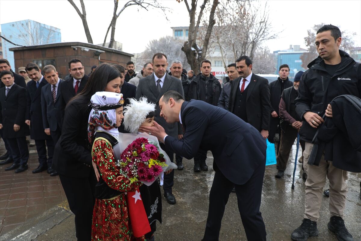 Çankırı'dan Iğdır'a atanan Vali Taşolar, görevine başladı
