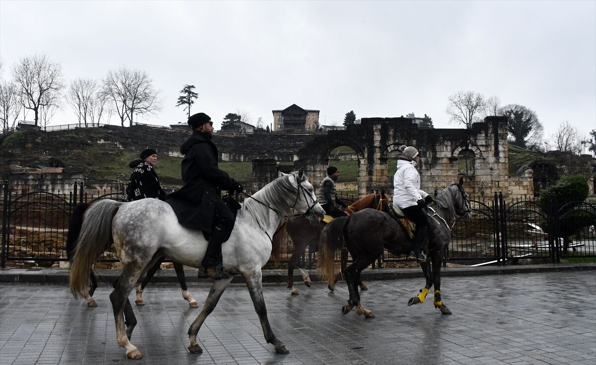Atlı safari tutkunları Düzce'de buluştu