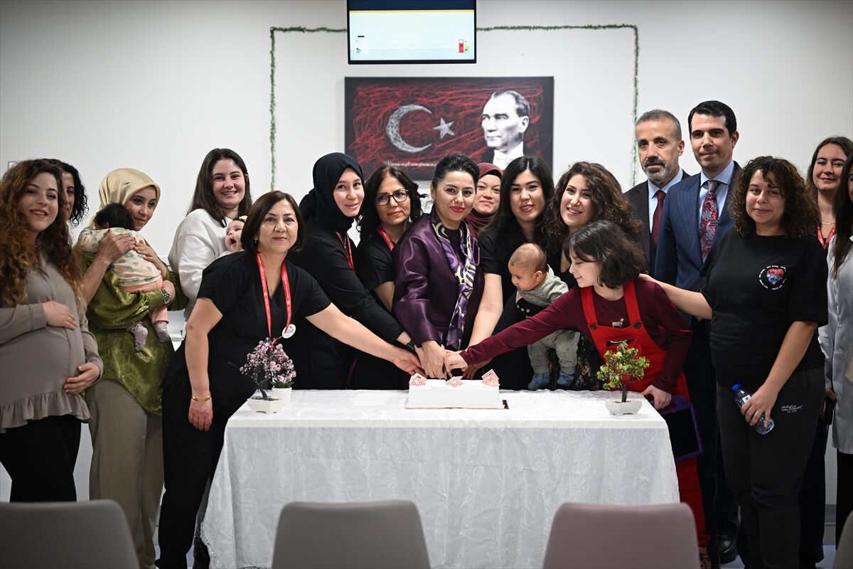 Etlik Şehir Hastanesi'nde 'Doğum Dostu Ebe Destek Merkezi' açıldı
