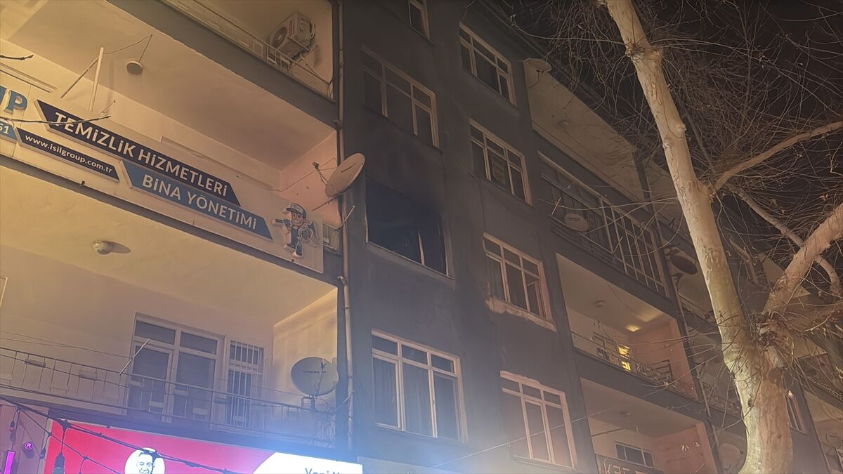 Niğde'de iş yerinde çıkan yangın hasara neden oldu