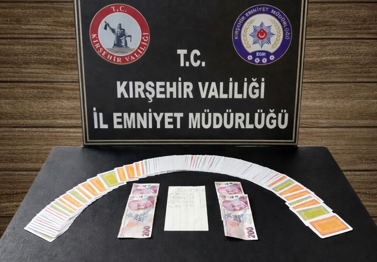 Kırşehir'de kumar oynayan 4 kişiye 46 bin 416 lira ceza kesildi