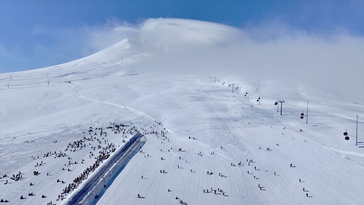 Erciyes yarıyıl tatilinde kayakseverlerle dolacak