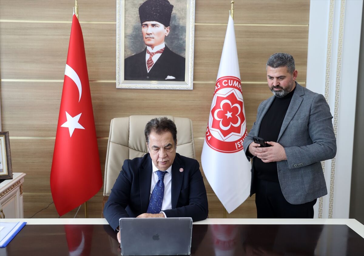 Sivas'ta rektörler, AA'nın 'Yılın Kareleri' oylamasına katıldı