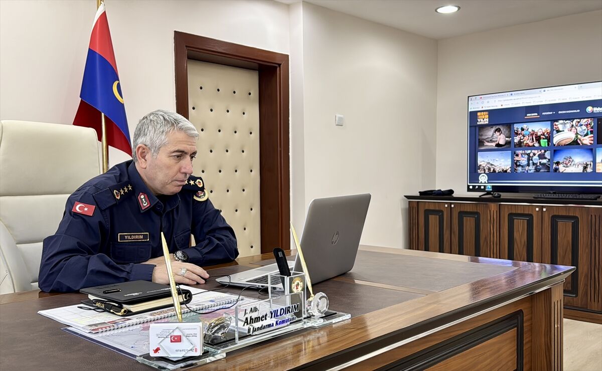 Kırşehir İl Jandarma Komutanı Yıldırım, AA'nın 'Yılın Kareleri' oylamasına katıldı