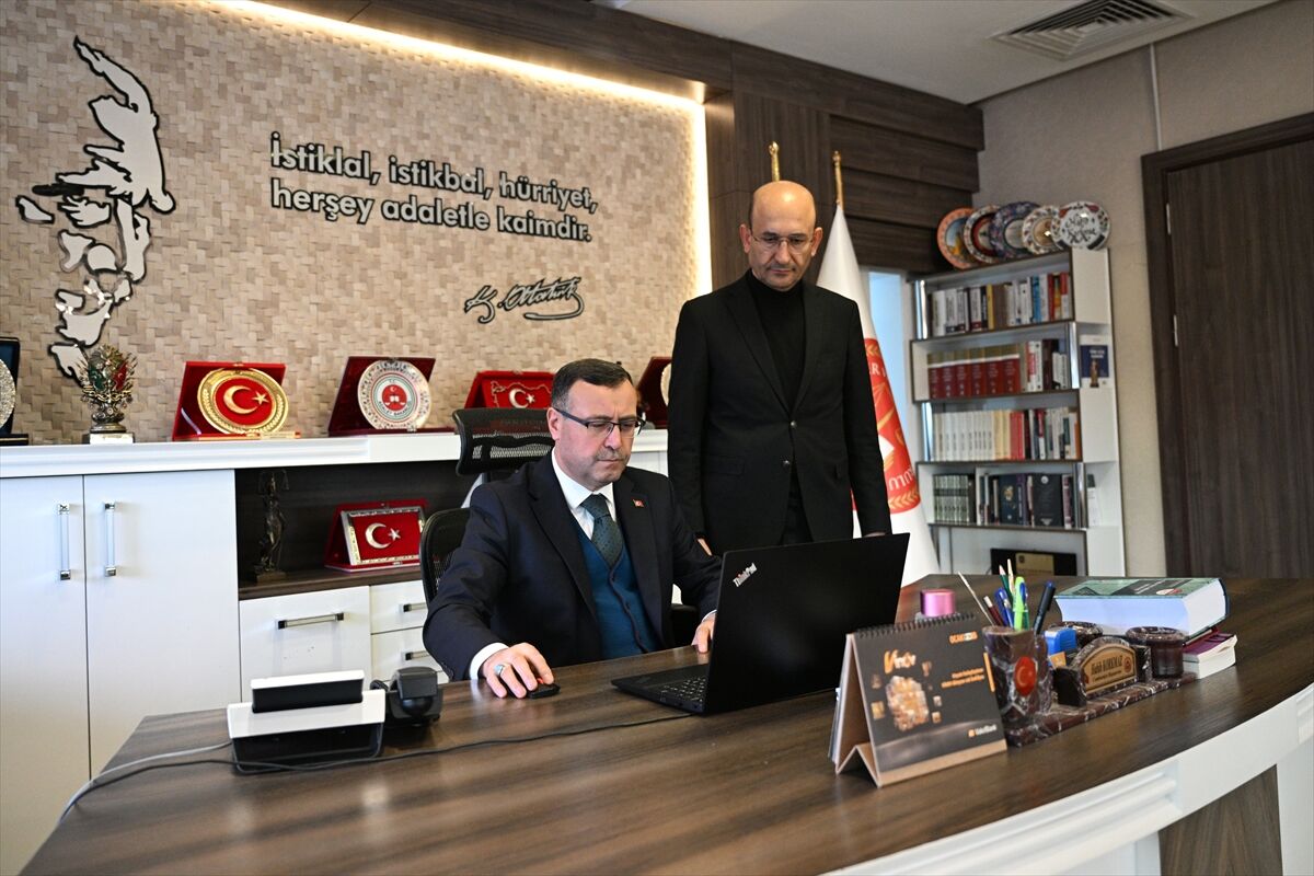 Kayseri Cumhuriyet Başsacısı Habib Korkmaz, AA'nın 'Yılın Kareleri' oylamasına katıldı