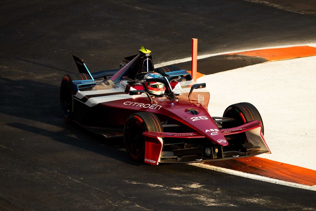 Citroen Racing, ABB FIA Formula E Dünya Şampiyonası'nda ilk zaferini elde etti