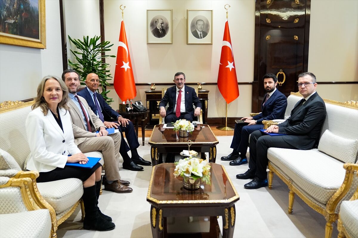 Cumhurbaşkanı Yardımcısı Yılmaz, ABD Büyükelçisi Barrack'ı kabul etti