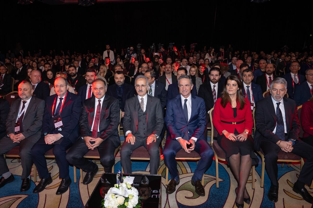 Bakan Uraloğlu, Vodafone Business Tech Connect Ankara etkinliğinde konuştu: