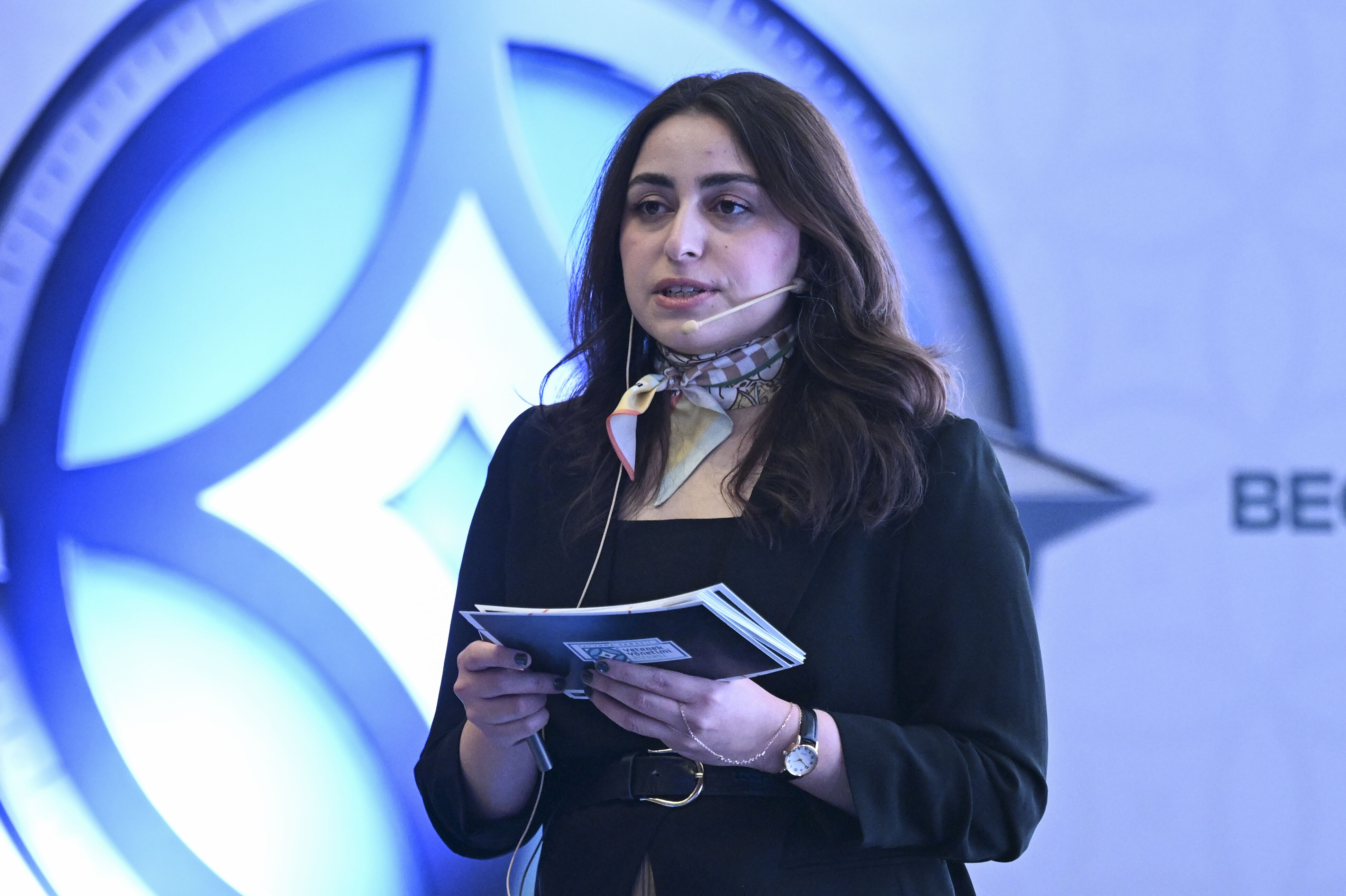 İnsan kaynakları yönetimi ve performans değerlendirmesinde teknoloji ve yenilik vurgusu