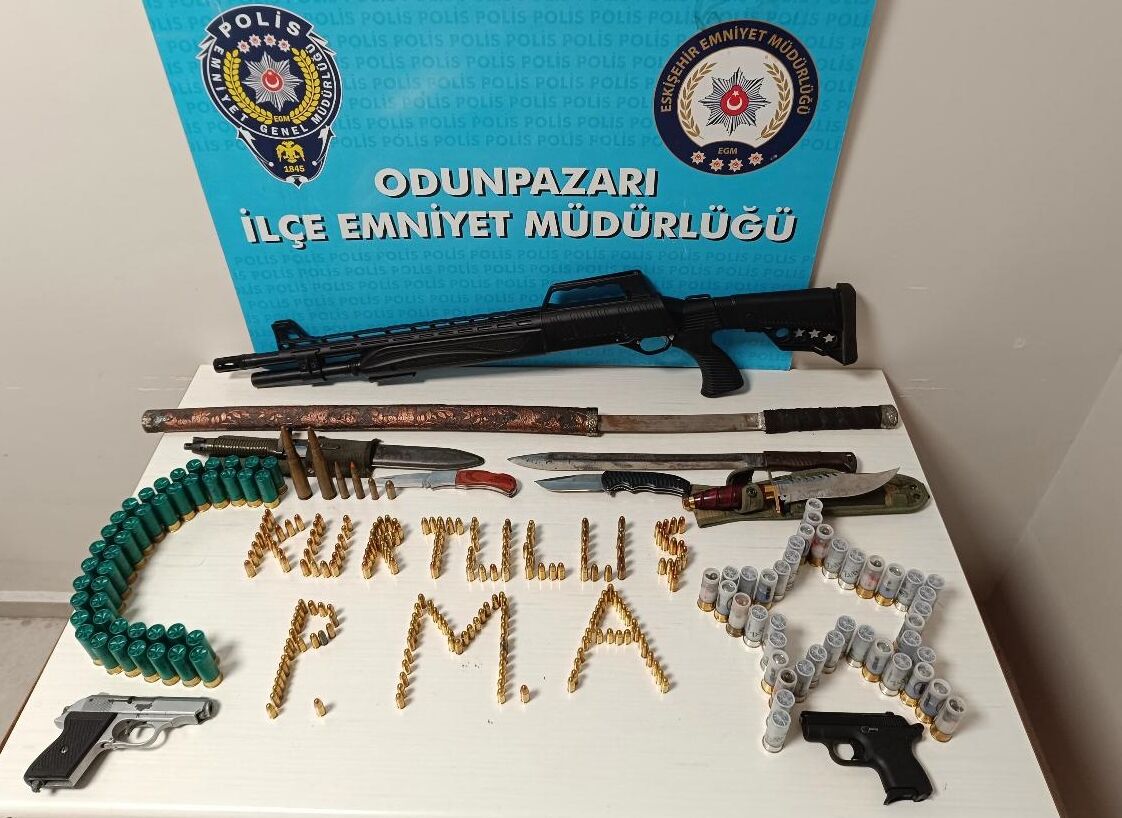 Eskişehir'de iş yerinde ruhsatsız silah bulunan zanlı tutuklandı